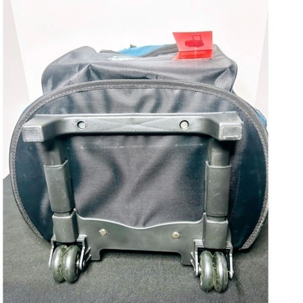 NFL ~ Rolling Cooler Bag ~ Green/Black ~ Insulated/Leak Proof/48 Can‎ Capacity - Picture 6 of 9